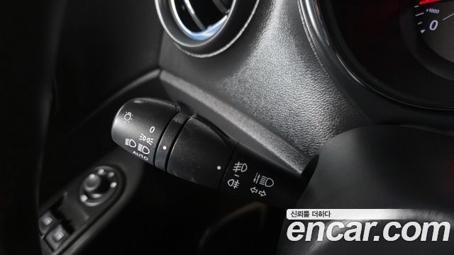 Renault Korea QM3 2017 — photo 31