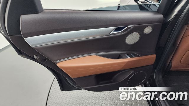 Genesis G80 2022 — photo 15