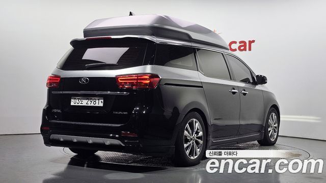 Kia Canival 2019 — photo 2