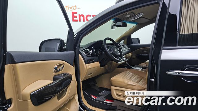 Kia Canival 2019 — photo 13