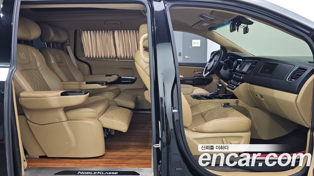 Kia Canival 2019 — photo 24