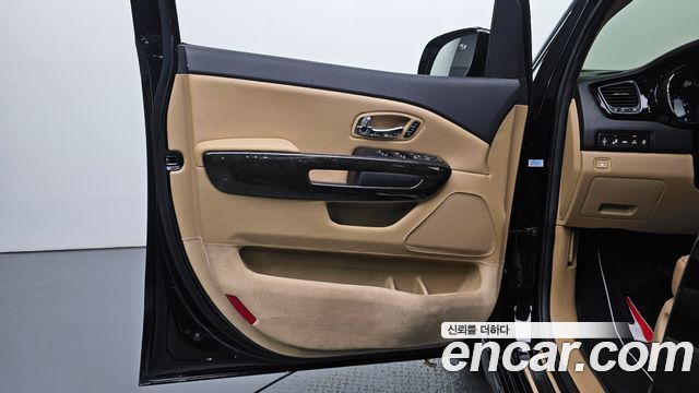 Kia Canival 2019 — photo 14