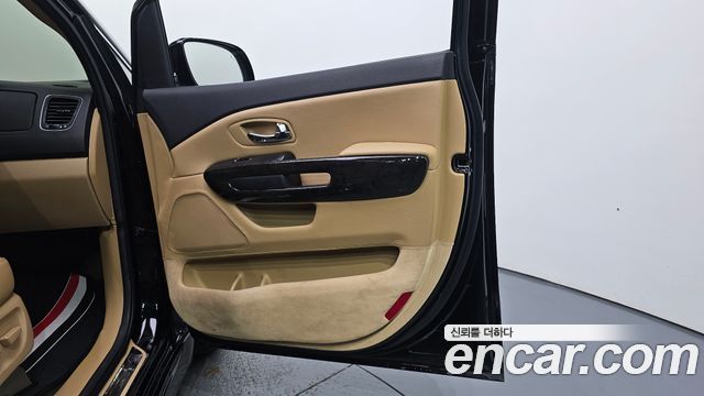 Kia Canival 2019 — photo 15