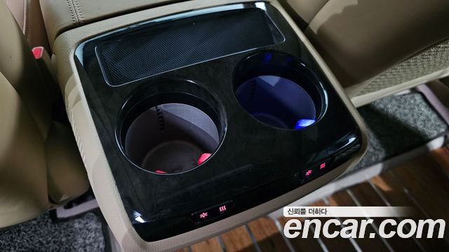 Kia Canival 2019 — photo 31