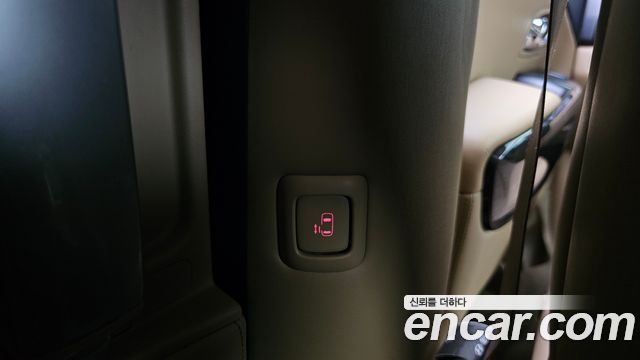Kia Canival 2019 — photo 32