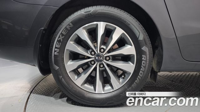 Kia Canival 2015 — photo 5