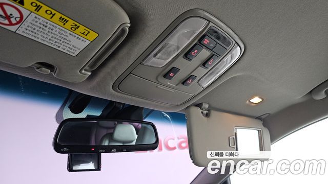 Kia Canival 2015 — photo 23