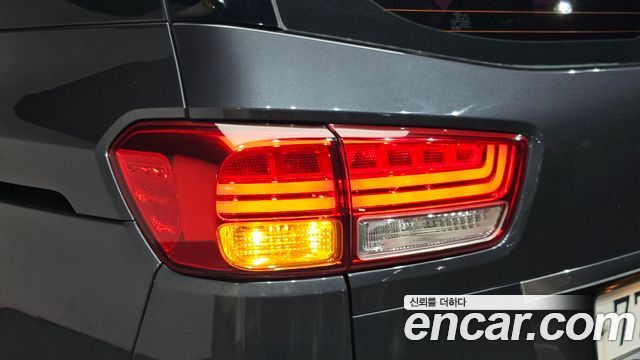 Kia Canival 2015 — photo 9