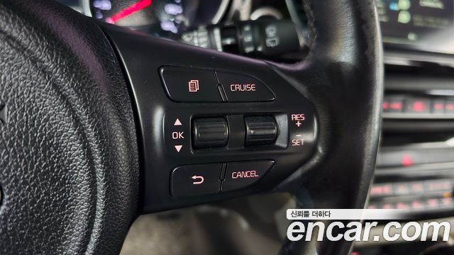 Kia Canival 2015 — photo 27