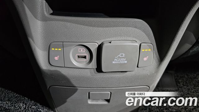Kia Canival 2015 — photo 29