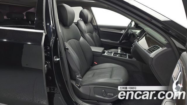 Genesis G80 2017 — photo 17