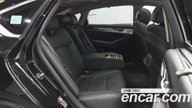 Genesis G80 2017 — photo 18
