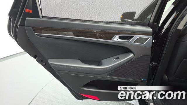 Genesis G80 2017 — photo 15
