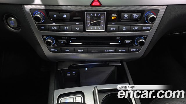 Genesis G80 2017 — photo 30
