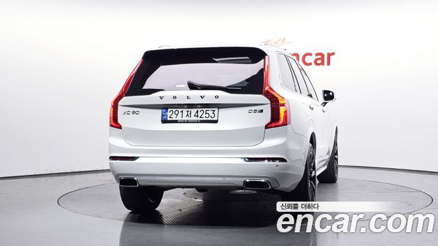 Volvo XC90 2018 — photo 4