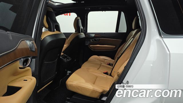 Volvo XC90 2018 — photo 12