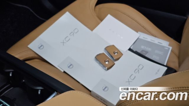 Volvo XC90 2018 — photo 15