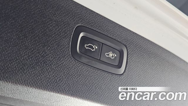 Volvo XC90 2018 — photo 20