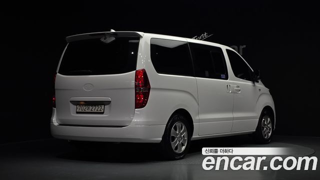 Hyundai Starex 2018 — photo 2
