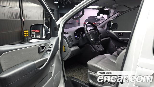 Hyundai Starex 2018 — photo 13