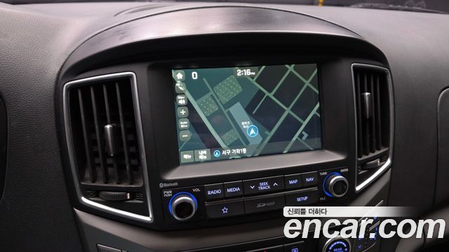 Hyundai Starex 2018 — photo 21