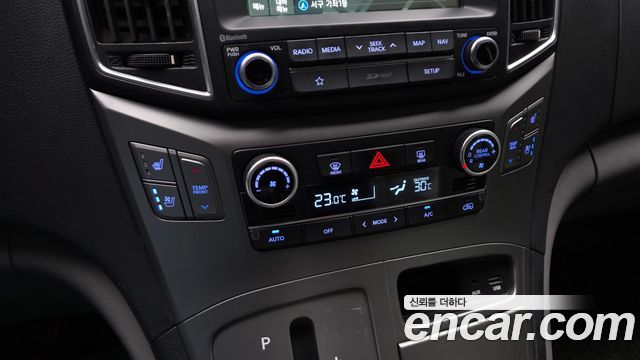 Hyundai Starex 2018 — photo 24