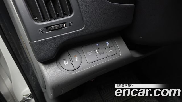 Hyundai Starex 2018 — photo 25
