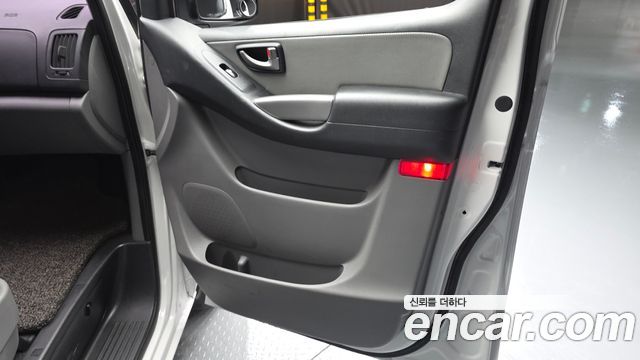 Hyundai Starex 2018 — photo 14