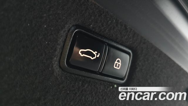 Genesis G90 2020 — photo 26