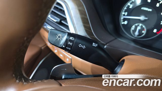 Genesis G90 2020 — photo 32