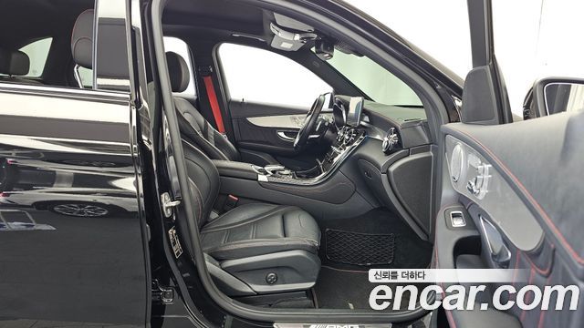 Mercedes-Benz GLC-Class 2017 — photo 17
