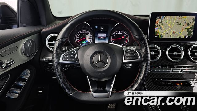 Mercedes-Benz GLC-Class 2017 — photo 19