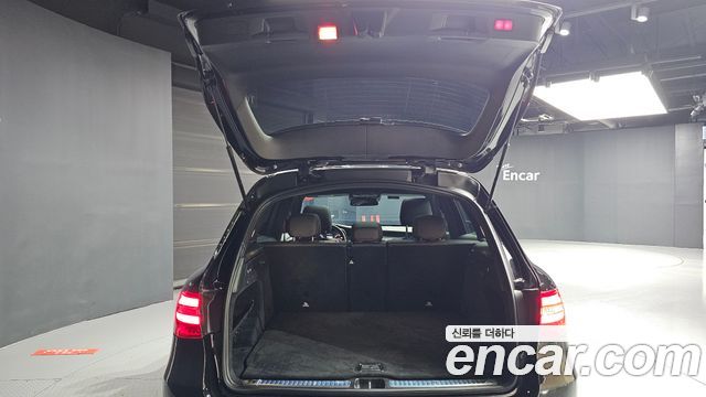 Mercedes-Benz GLC-Class 2017 — photo 26