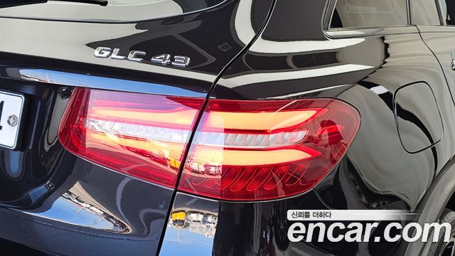 Mercedes-Benz GLC-Class 2017 — photo 9