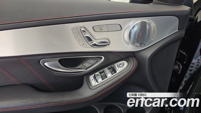 Mercedes-Benz GLC-Class 2017 — photo 29