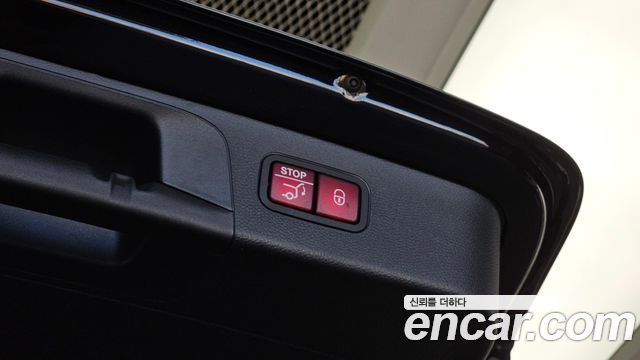Mercedes-Benz GLC-Class 2017 — photo 30