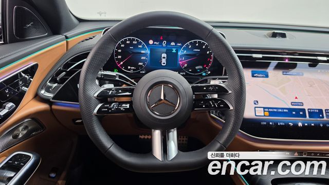 Mercedes-Benz E-Class 2025 — photo 19