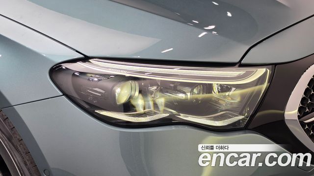 Mercedes-Benz E-Class 2025 — photo 8