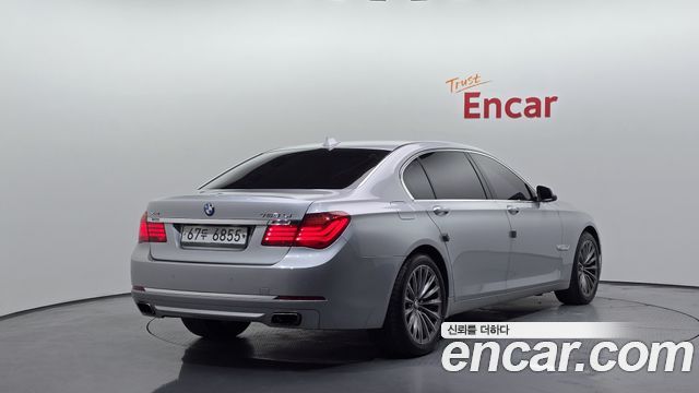 BMW 7-Series 2013 — photo 2