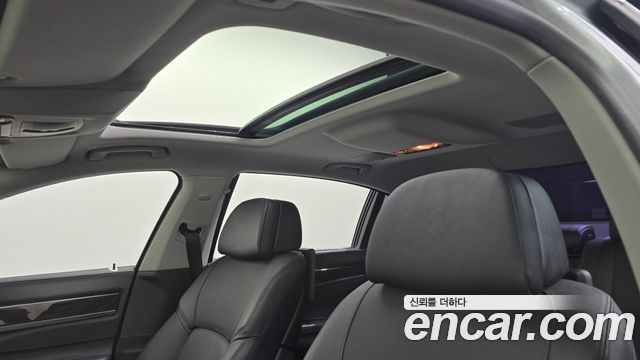 BMW 7-Series 2013 — photo 18