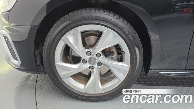Audi A4 2020 — photo 5