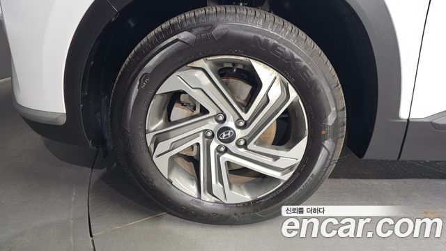 Hyundai Santafe 2023 — photo 5