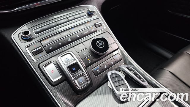Hyundai Santafe 2023 — photo 12