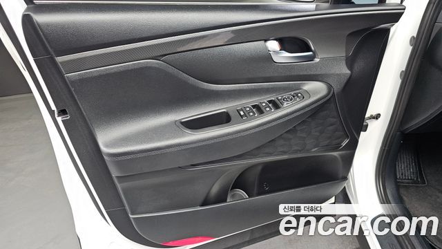 Hyundai Santafe 2023 — photo 14