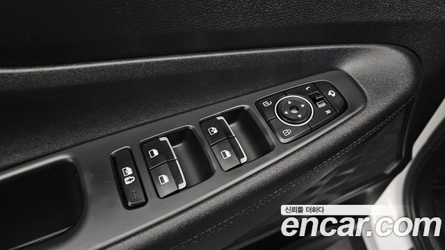 Hyundai Santafe 2023 — photo 28