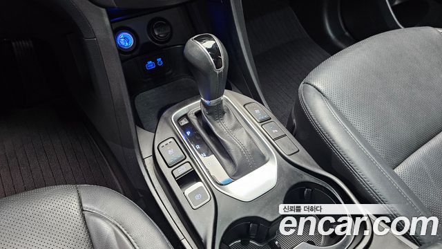 Hyundai Santafe 2016 — photo 12