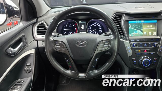Hyundai Santafe 2016 — photo 19