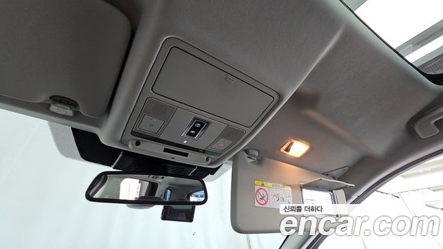 Land Rover Discovery Sport 2018 — photo 24