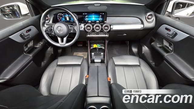 Mercedes-Benz GLB-Class 2021 — photo 7