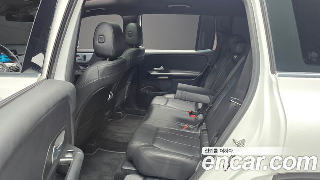 Mercedes-Benz GLB-Class 2021 — photo 12